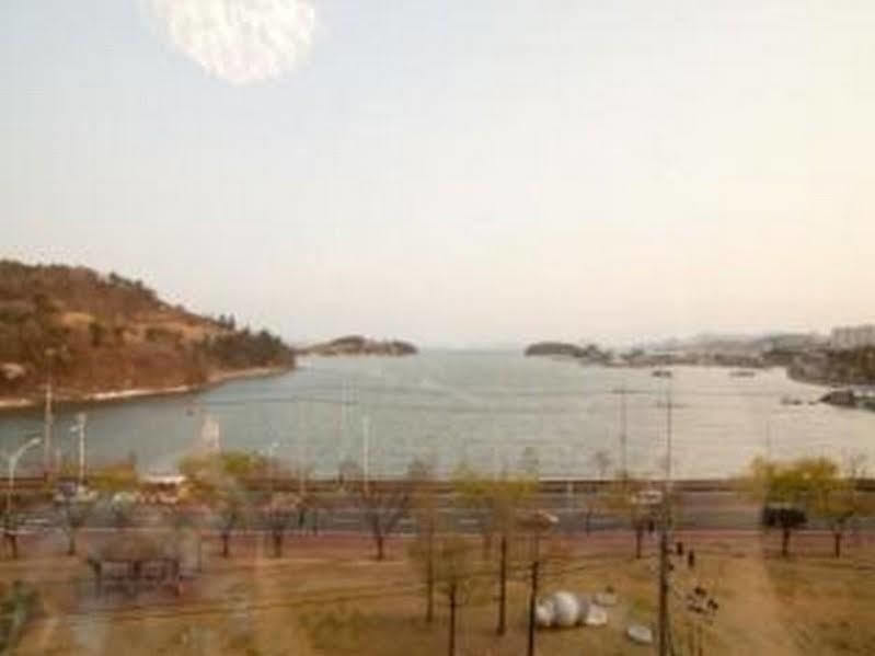 B&Beach Tourist Hotel Yeosu Exterior foto